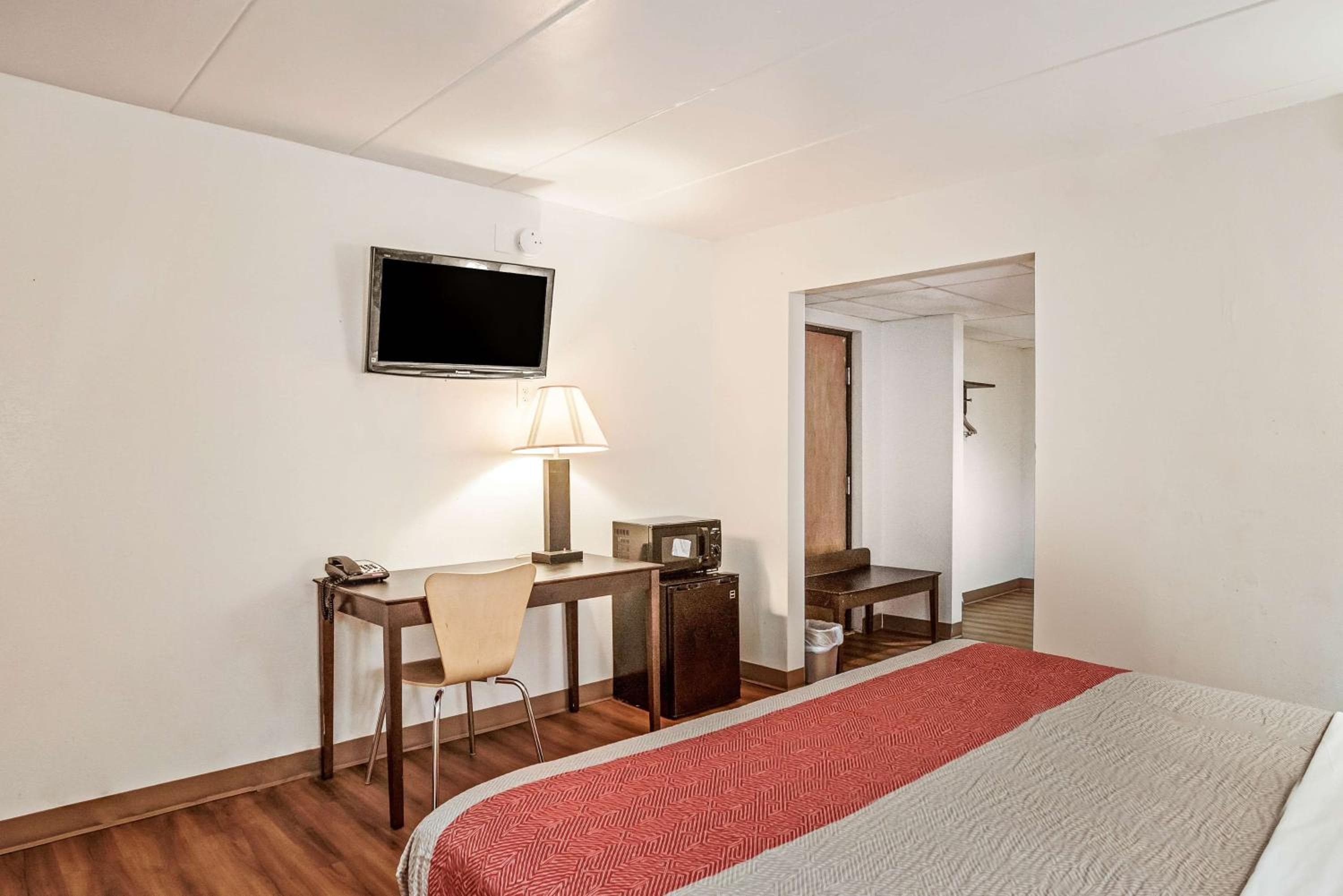 Motel 6-Levittown, PA - Bensalem