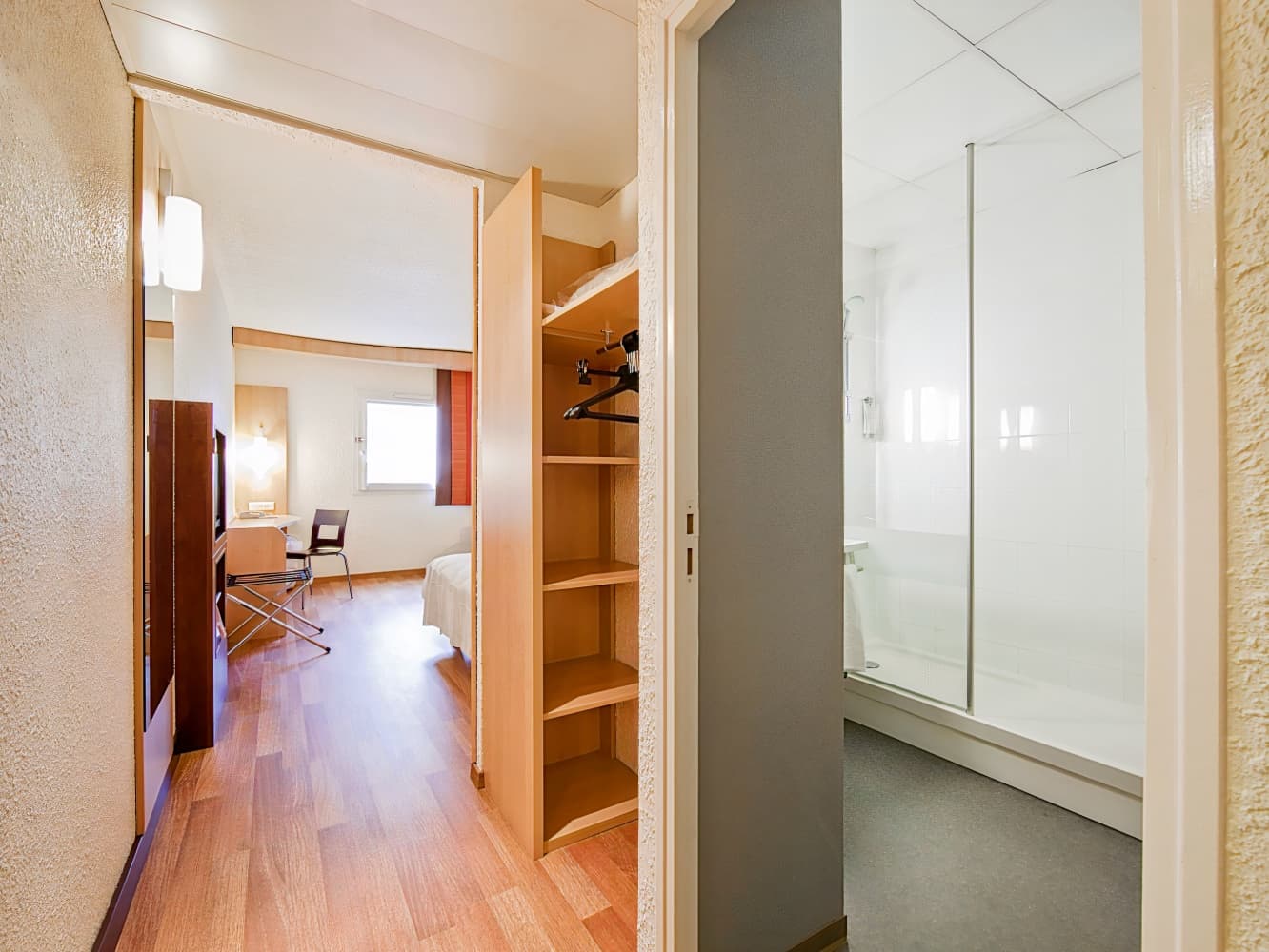 ibis Paris Pantin Église